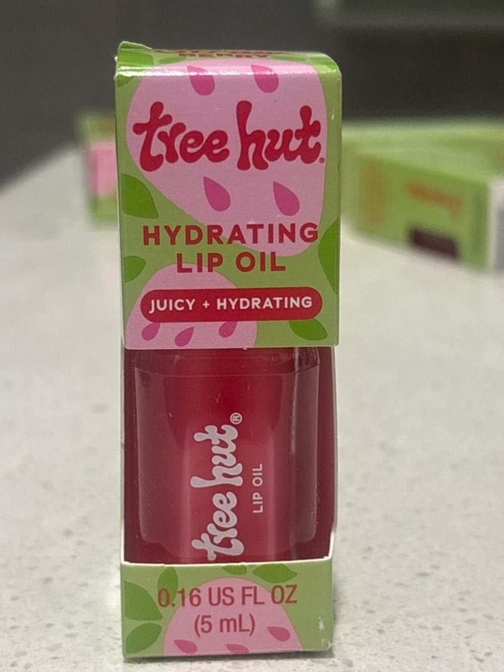 Tree Hut Strawberry 🍓 lip mask new